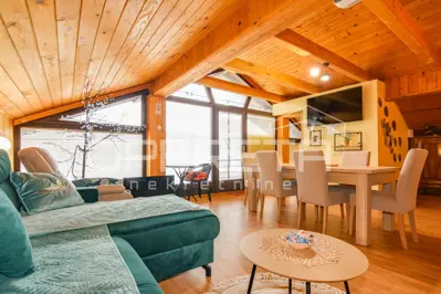 Haus zum Kauf in Zlatar-Bistrica, 330 m²