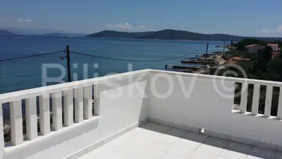 House 264 m², Drvenik Mali - first row by the sea