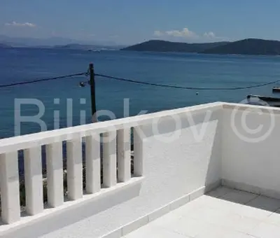House 264 m², Drvenik Mali - first row by the sea - 12