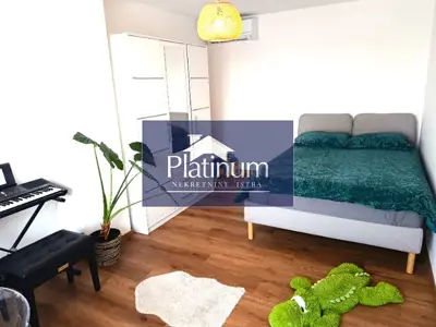 Haus 300 m², Svetvinčenat - 4 Schlafzimmer und Terrasse - 4