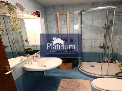 Haus 300 m², Svetvinčenat - 4 Schlafzimmer und Terrasse - 12