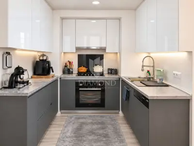Wohnung 60 m², Pula Centar - komplett renoviert und möbliert - 3