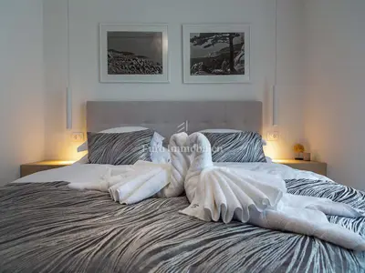 Vila 216 m², Veliko Brdo - pogled na more i bazen - 16