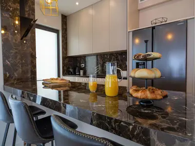Vila 216 m², Veliko Brdo - pogled na more i bazen - 9