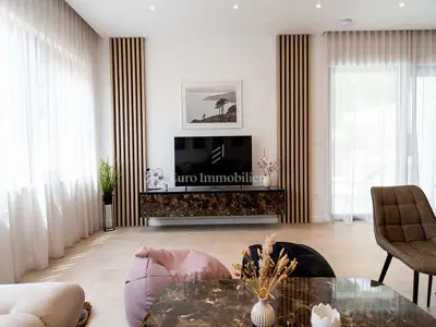 Vila 216 m², Veliko Brdo - pogled na more i bazen - 4