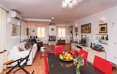 Haus, Brač, 202 m², 980 000 € - 8