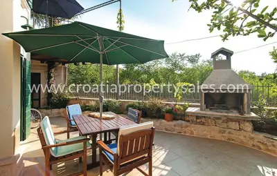 Haus, Brač, 202 m², 980 000 € - 4