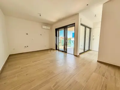Stan 50 m², Lovrečica - pogled na more i vrt 21 m² - 4
