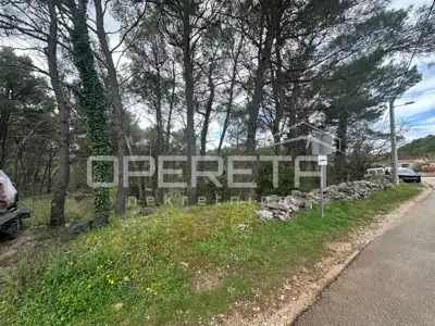 Građevinsko zemljište 1009 m², Dubrava - mirno okruženje