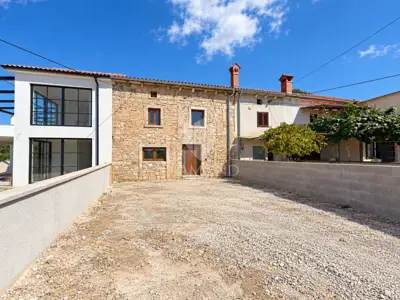 Kuća 170 m², Smoljanci - stara istarska kuća u nizu