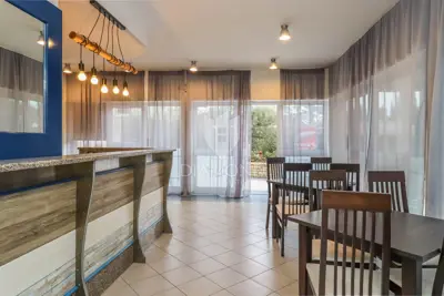 Commercial space 58 m², Umag - near the sea