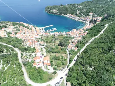 Agricultural land 762 m², Račišće - 180 m from the sea