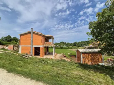Pazin okolica - kuća sa bazenom u rohbau fazi - 8