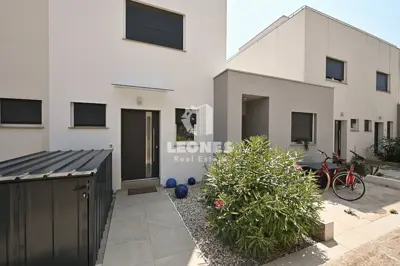 Reihenhaus, Novigrad, Meerblick und Hof - 6