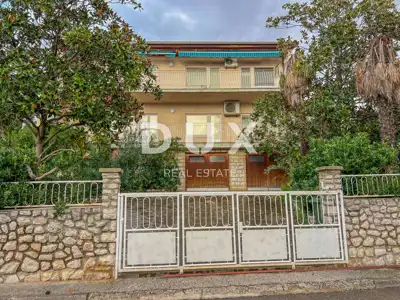Haus 300 m², Selce - 200 m vom Meer, Meerblick - 2
