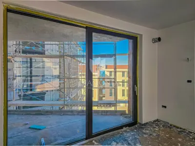 Stan 80 m², Umag centar - 2 spavaće sobe, terasa