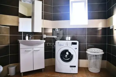 House for sale in Malinska - Okolica, 450 m² - 17