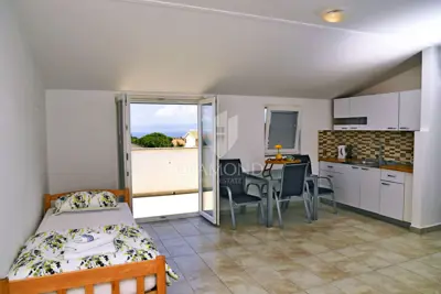 House for sale in Malinska - Okolica, 450 m² - 13