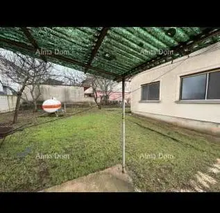 Kuća 155 m², Valdebek, Pula - mirna slijepa ulica