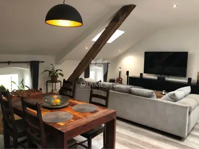 Apartment 105 m², Labin - old town center