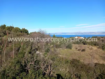 Land, Brač, 2 000 m², 290 000 € - 4