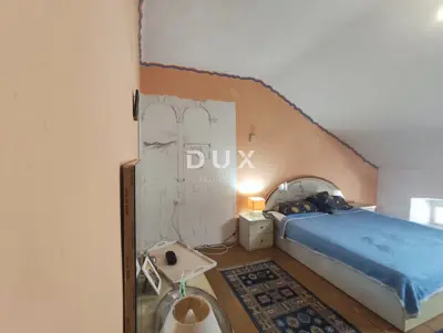 Stan 115 m², Pula Centar - potkrovlje i 4 spavaće sobe - 16