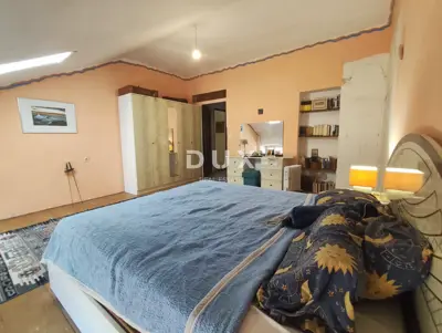 Stan 115 m², Pula Centar - potkrovlje i 4 spavaće sobe - 15