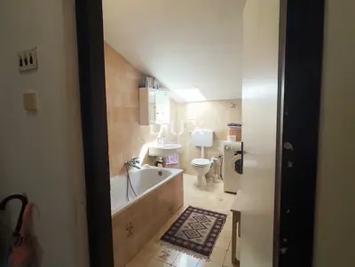 Stan 115 m², Pula Centar - potkrovlje i 4 spavaće sobe - 18