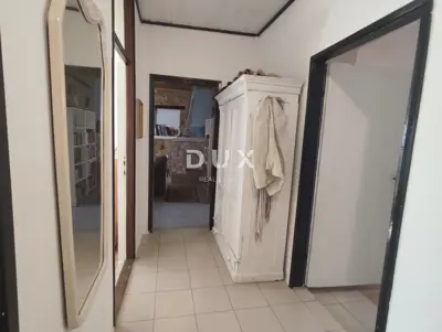 Stan 115 m², Pula Centar - potkrovlje i 4 spavaće sobe - 4