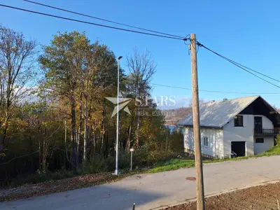 Građevinsko zemljište 682 m², Fužine - pogled na Bajer
