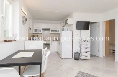 House 100 m², Šolta - 2 floors and privacy - 6