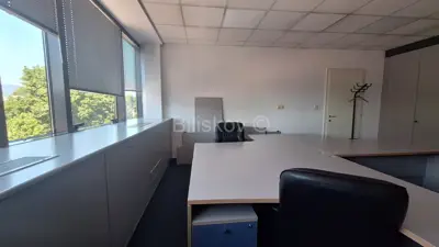 Trnje, Kanal, ausgestattetes Büro 38 m² im 2. Stock eines Geschäftsgebäudes - 4