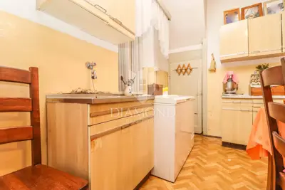 Rovinj, centar, stan na savršenoj lokaciji - 3
