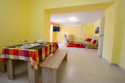 Poreč, okolica, višestambena vila s bazenom! - 9
