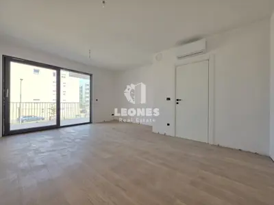 Stan 55 m², Umag - novogradnja s natkrivenim parkirnim mjestom - 2