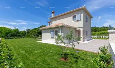 Vila 170 m², Labin, bazen i terasa