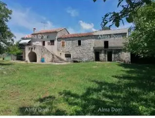 House 400 m², Kanfanar - stone investment property