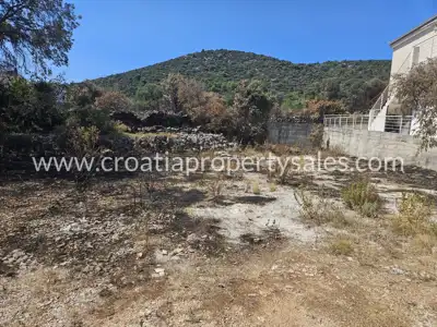 Building plot 483 m², Vinišće - 210 m from the sea - 2