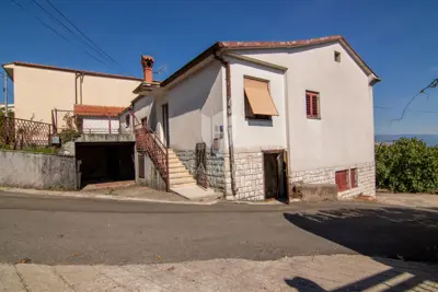 Kuća 120 m² u Matuljima, pogled na more i garaža