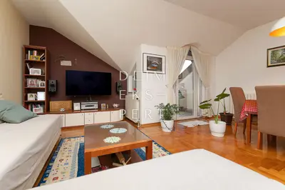 Sesvete, Sesvete, peterosoban stan na odličnoj lokaciji, 140 m² - 2