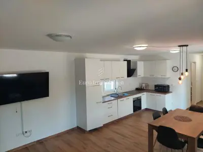 House 311 m², Vir - 4 apartments, 150 m from the sea - 5