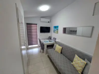 House 311 m², Vir - 4 apartments, 150 m from the sea - 13