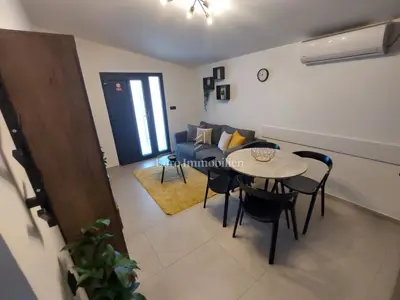 House 311 m², Vir - 4 apartments, 150 m from the sea - 9