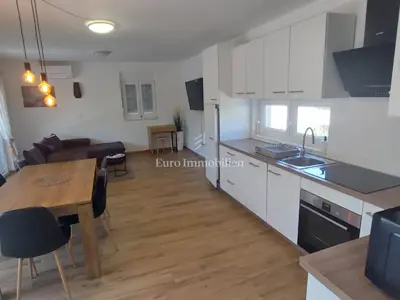 House 311 m², Vir - 4 apartments, 150 m from the sea - 3