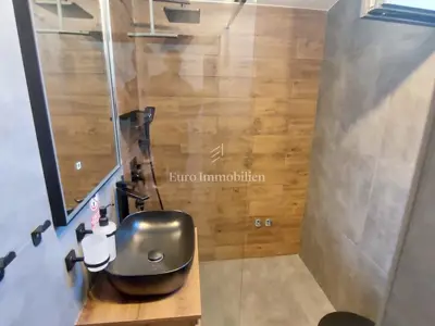 House 311 m², Vir - 4 apartments, 150 m from the sea - 22