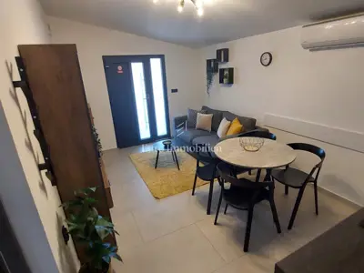 House 311 m², Vir - 4 apartments, 150 m from the sea - 12