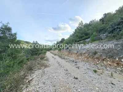 Baugrundstück 2.221 m², Korčula - zweite Reihe zum Meer - 3