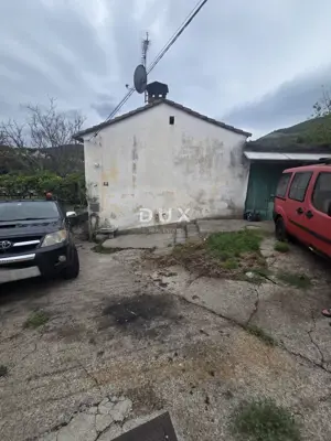 Opatija, Ičići, house, 200 m², auxiliary building, surroundings 800 m² - 3