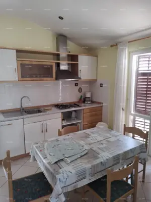 House 225 m², Labin - quiet settlement and yard 872 m² - 16