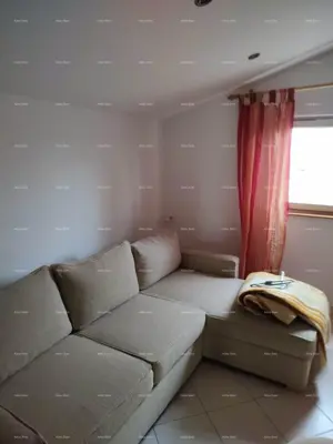 House 225 m², Labin - quiet settlement and yard 872 m² - 3